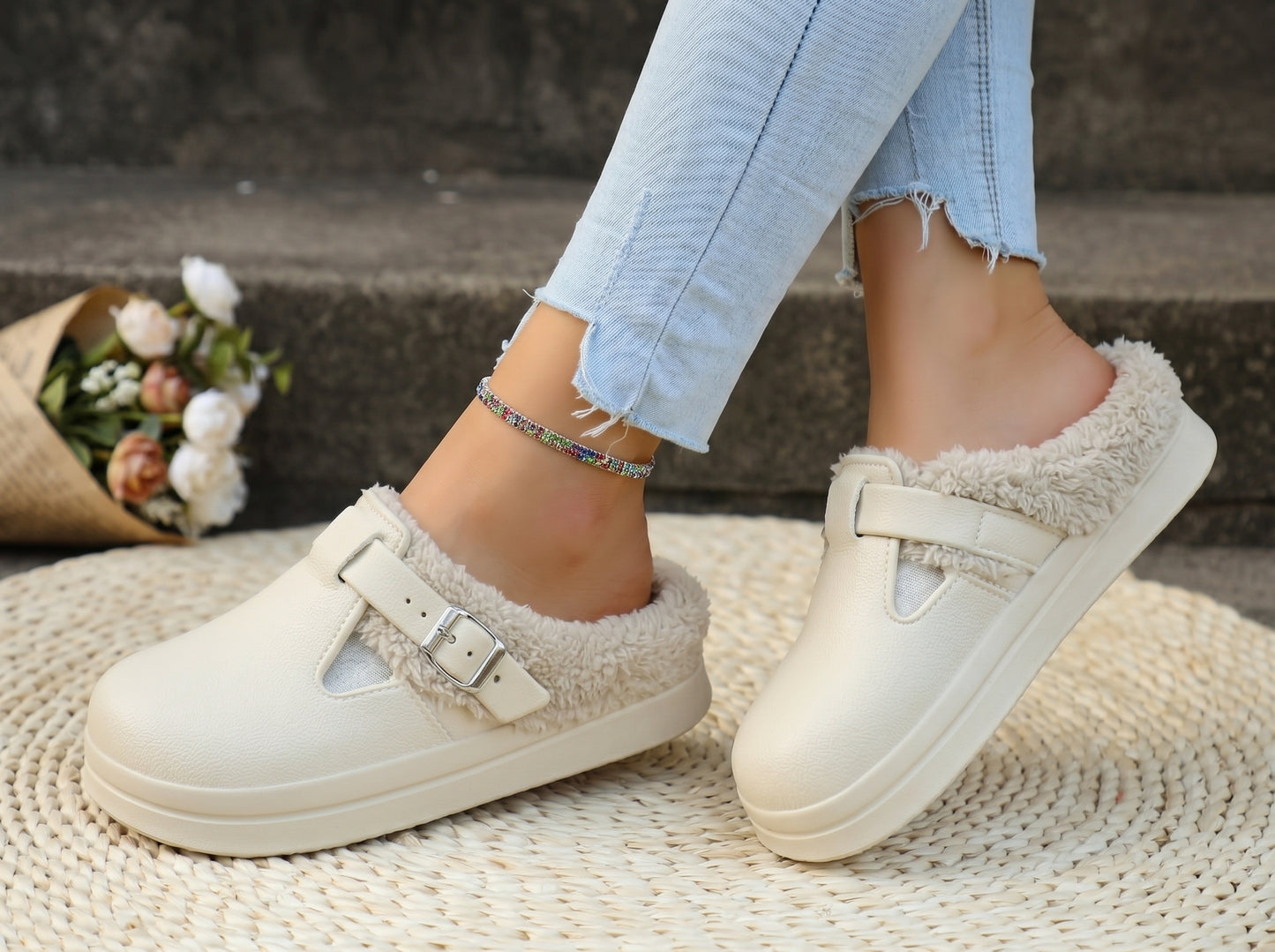 SNUG Cloud Clog