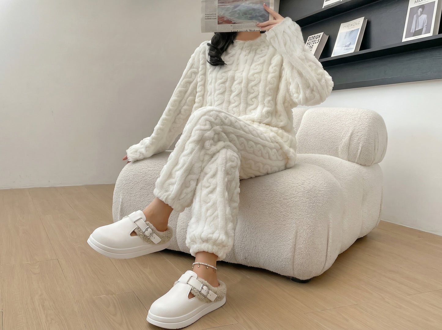 SNUG Cloud Clog