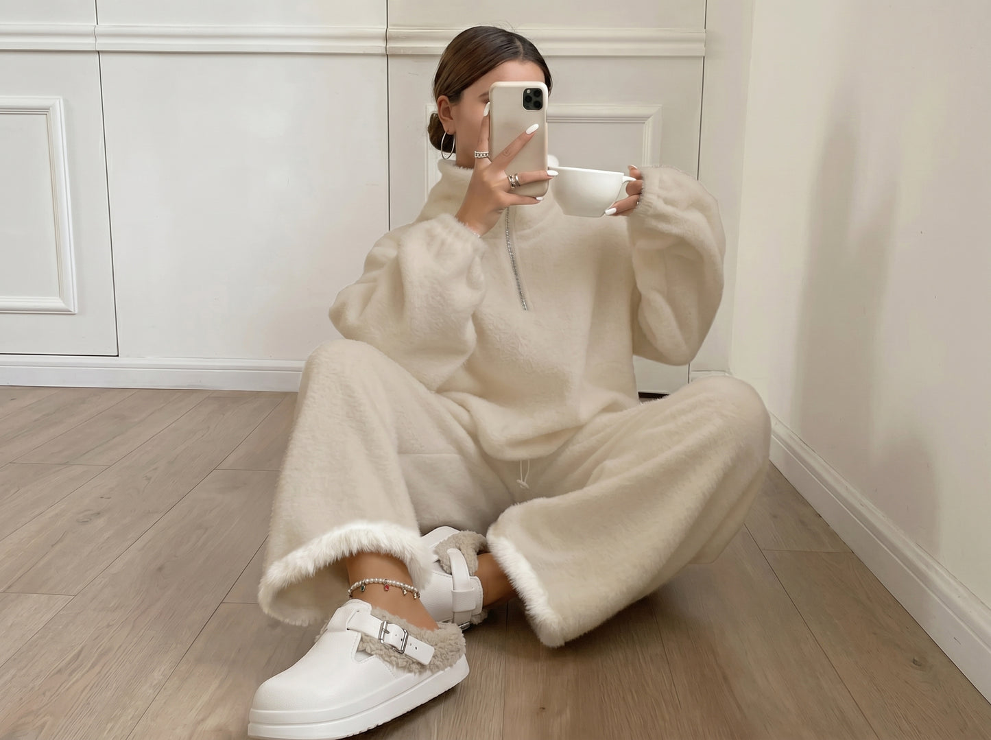 SNUG Cloud Clog